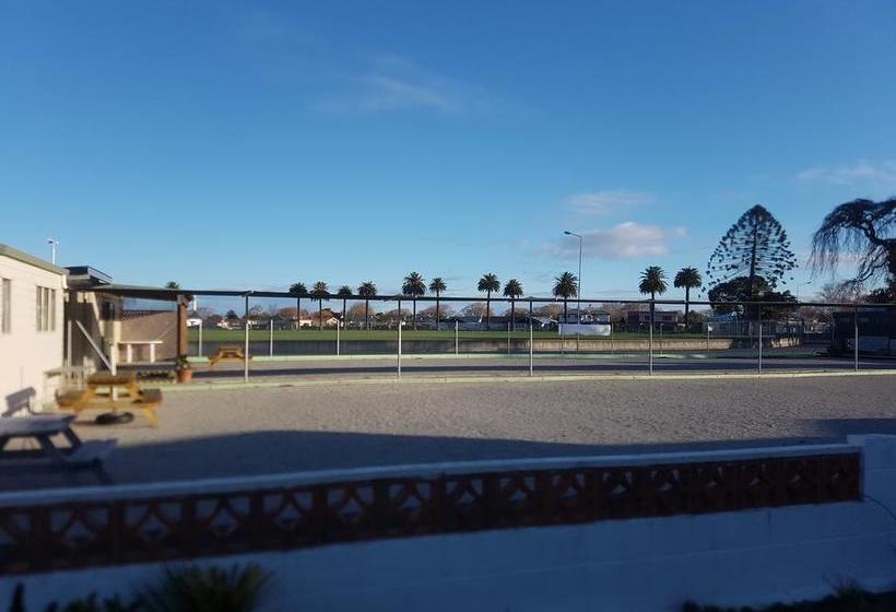 Gardner Court Motel 11