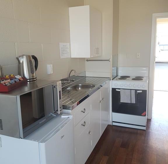 Gardner Court Motel 5