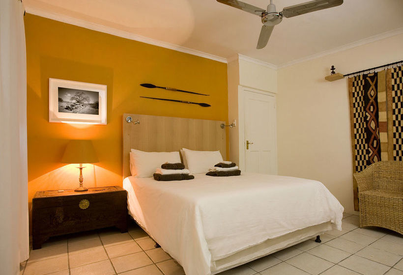 Pension Art Gallery Guest House Thandekayo 10