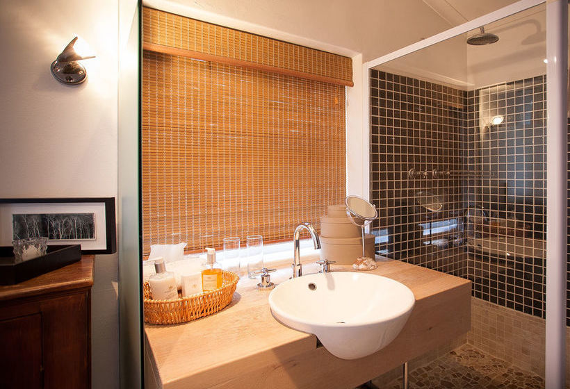 Pension Art Gallery Guest House Thandekayo 18