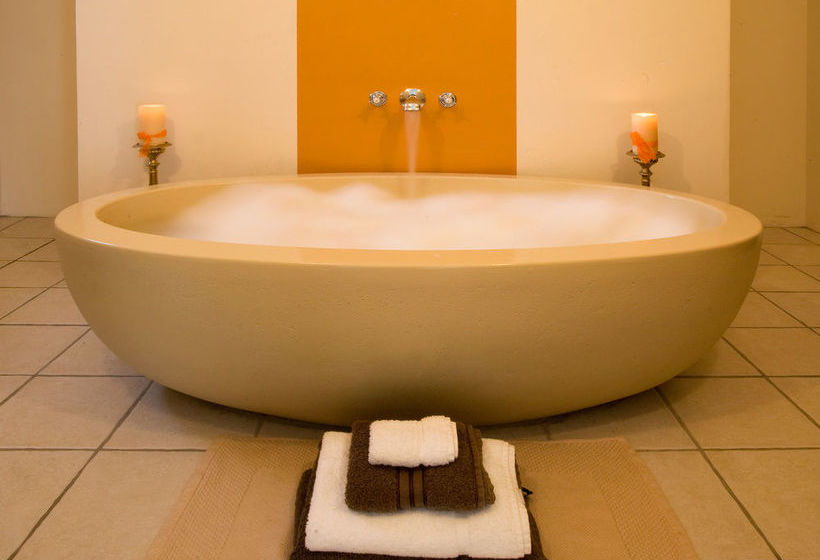 Pension Art Gallery Guest House Thandekayo 19