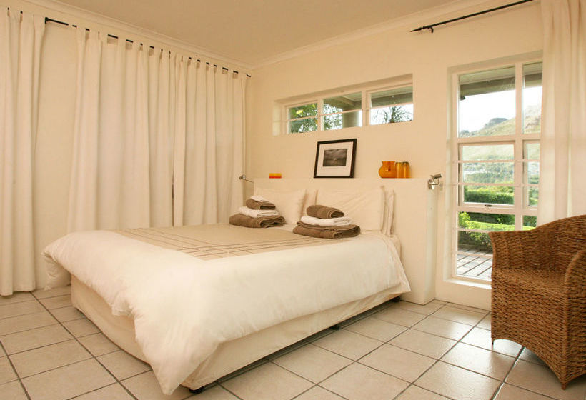 Pension Art Gallery Guest House Thandekayo 8