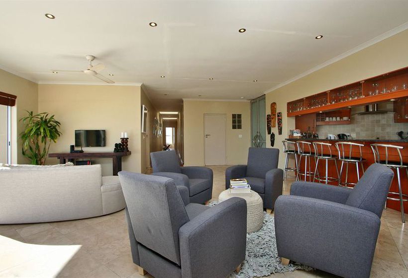 Pensión Villa Atlantica 11