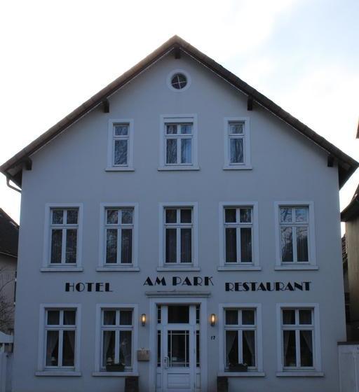 Hotel Am Park 8