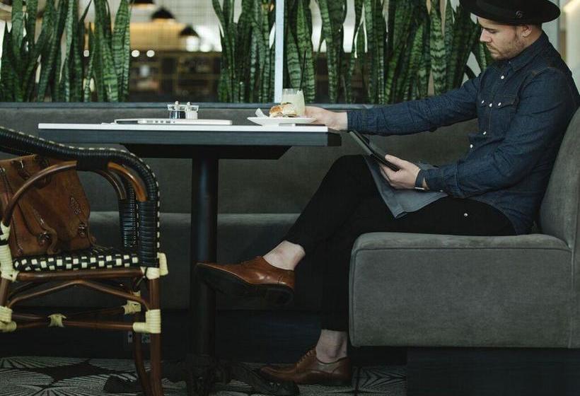 Hotel Century City 2