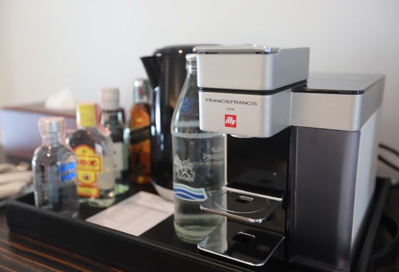 Hotel Celes Beachfront Resort 18