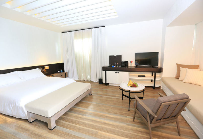 Hotel Celes Beachfront Resort 4