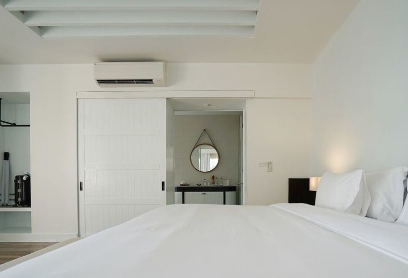 Hotel Celes Beachfront Resort 7