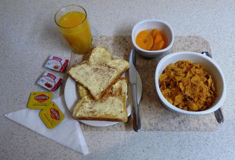 Alexandra Heights Motel 1