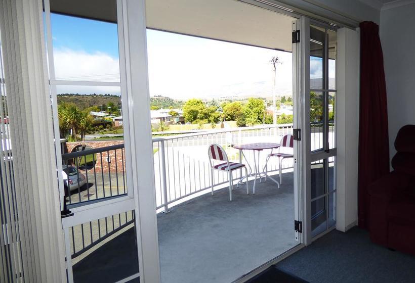 Alexandra Heights Motel 10