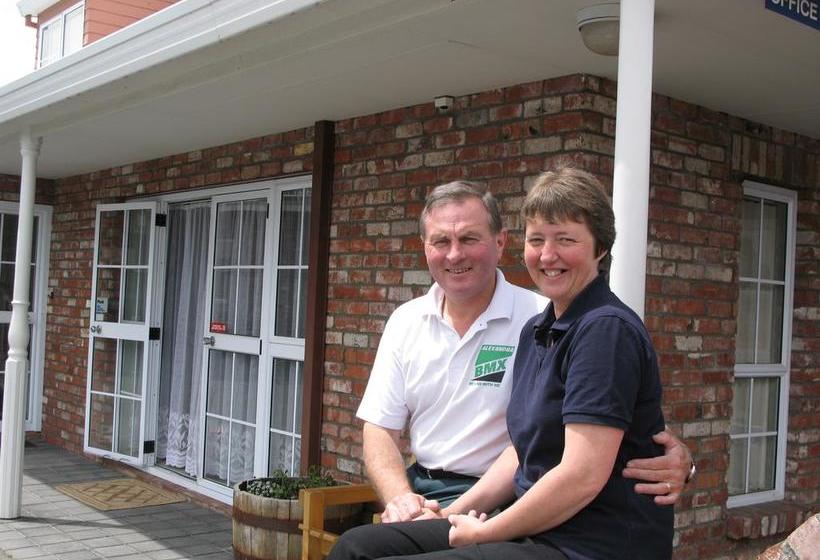 Alexandra Heights Motel 13