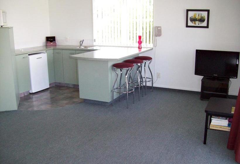 Alexandra Heights Motel 3