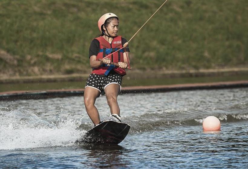 Hotel Phuket Wake Park Apartments 1