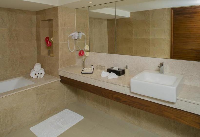 Hotel The Raviz Calicut 2