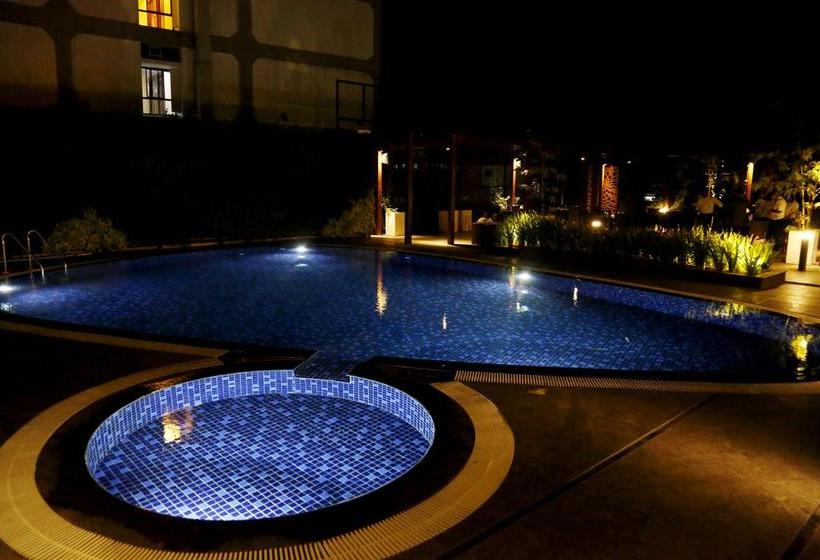 Hotel The Raviz Calicut 7