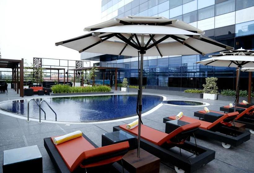 Hotel The Raviz Calicut 8