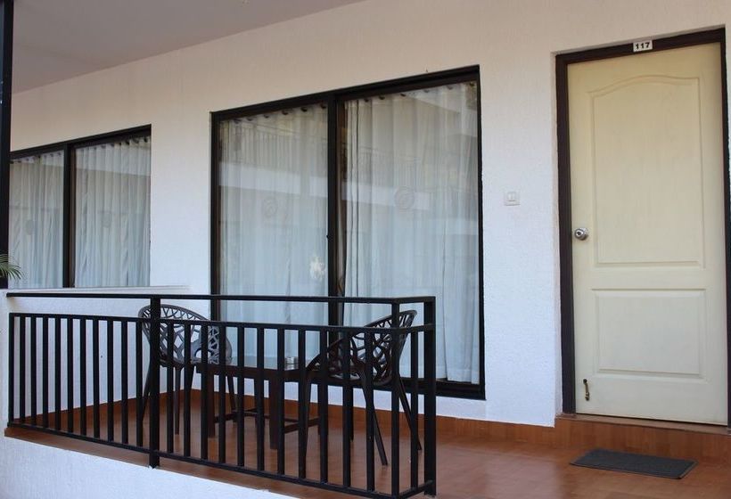 Hotel Le Pearl Goa Resort & Spa 10