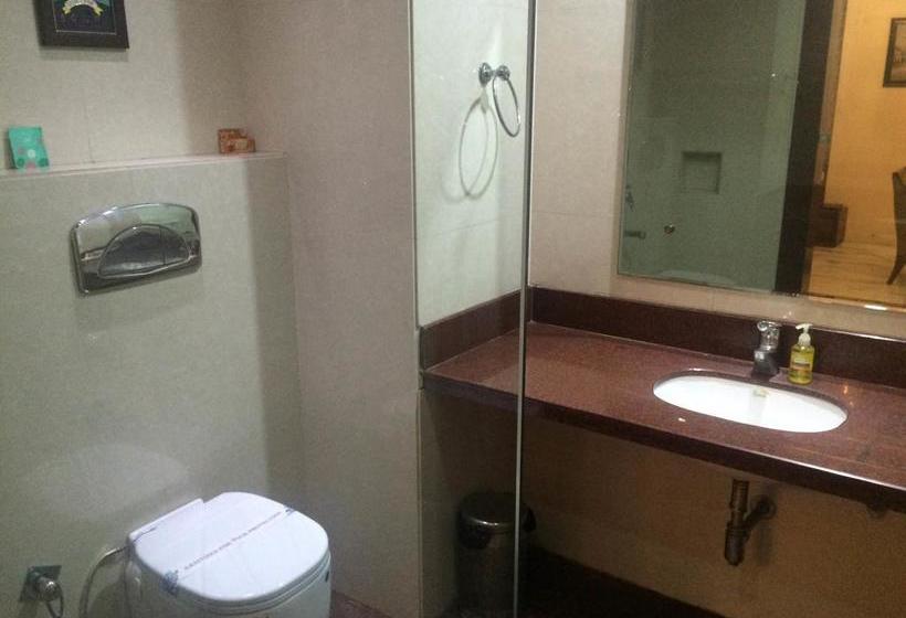 Hotel Leela Grande 14