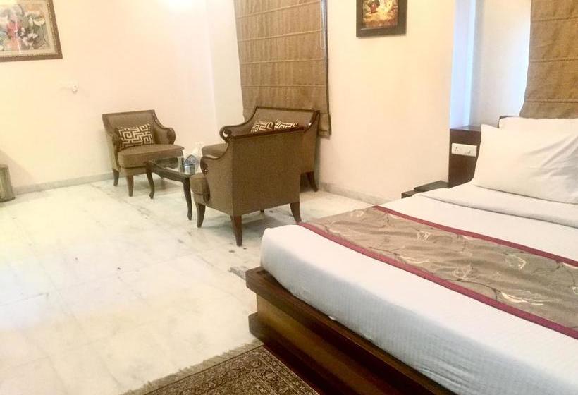 Hotel Leela Grande 2