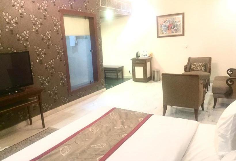 Hotel Leela Grande 3