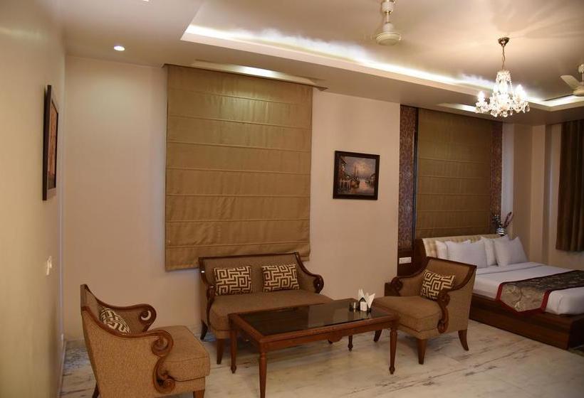 Hotel Leela Grande 7