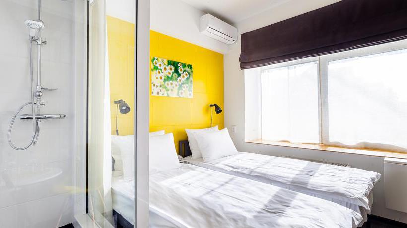 Hotel and Hostel Live 11