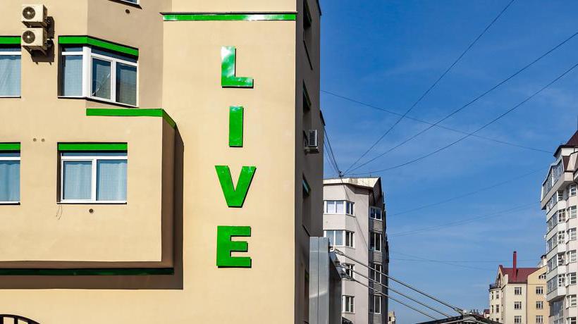Hotel and Hostel Live 16