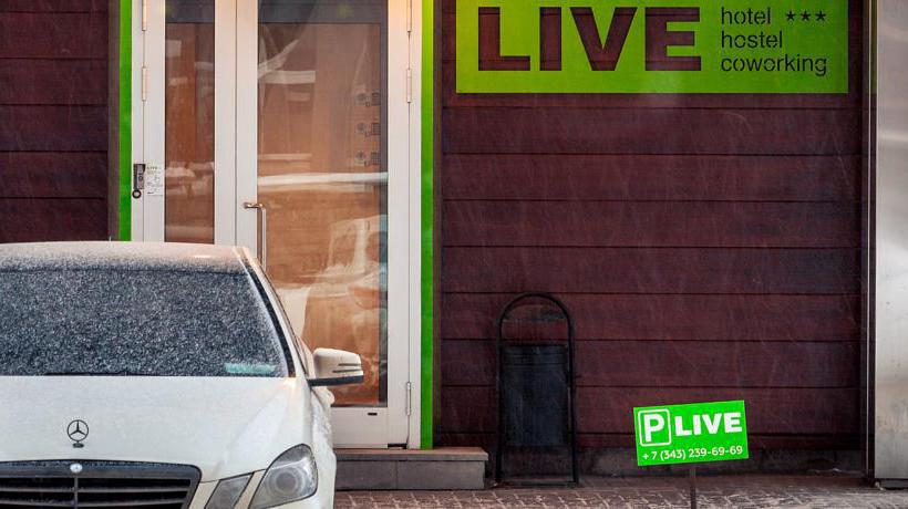 Hotel and Hostel Live 18