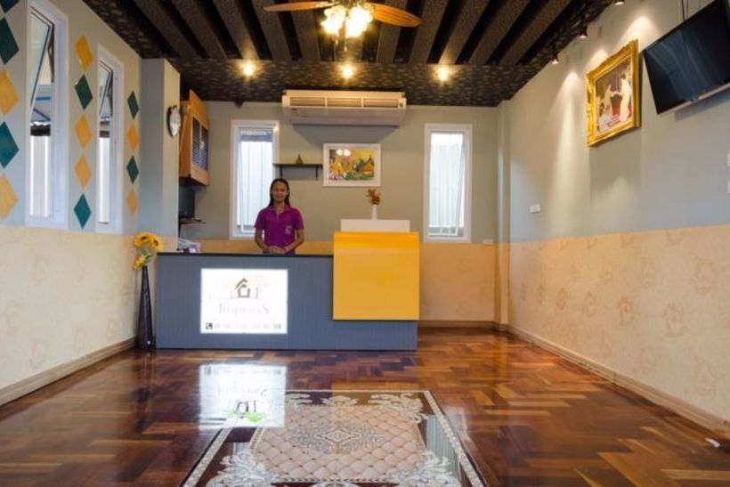 Hotel The Impress Sisaket 1