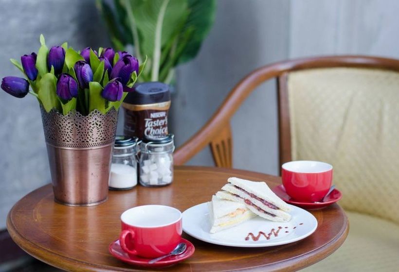 Hotel The Impress Sisaket 10