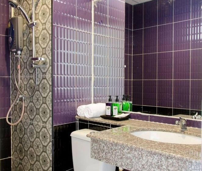 Hotel The Impress Sisaket 6