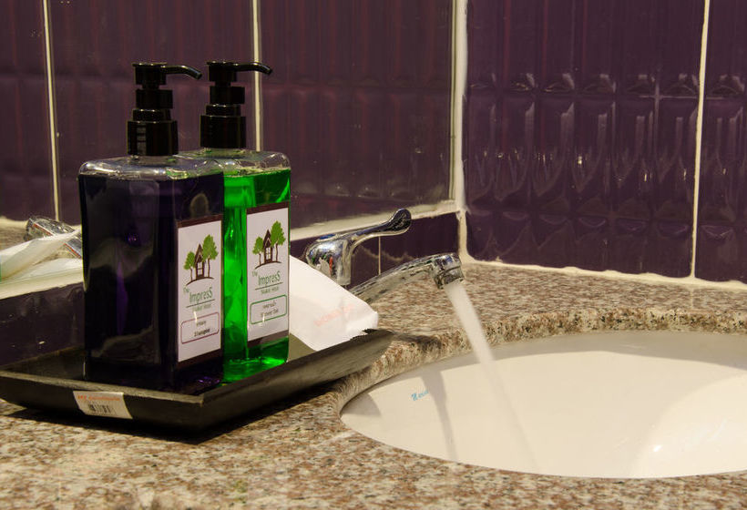 Hotel The Impress Sisaket 8