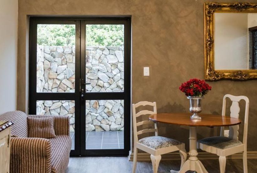 Pension Stone Olive 11