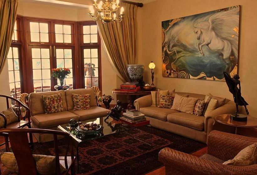 Pensión Doveton House 12