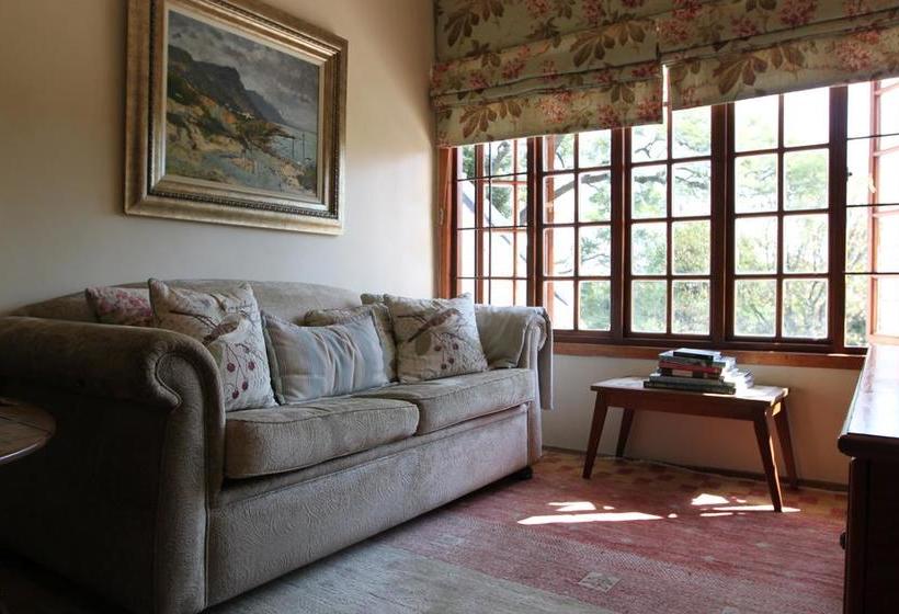 Pensión Doveton House 16