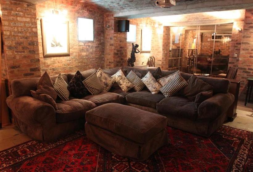 Pensión Doveton House 18