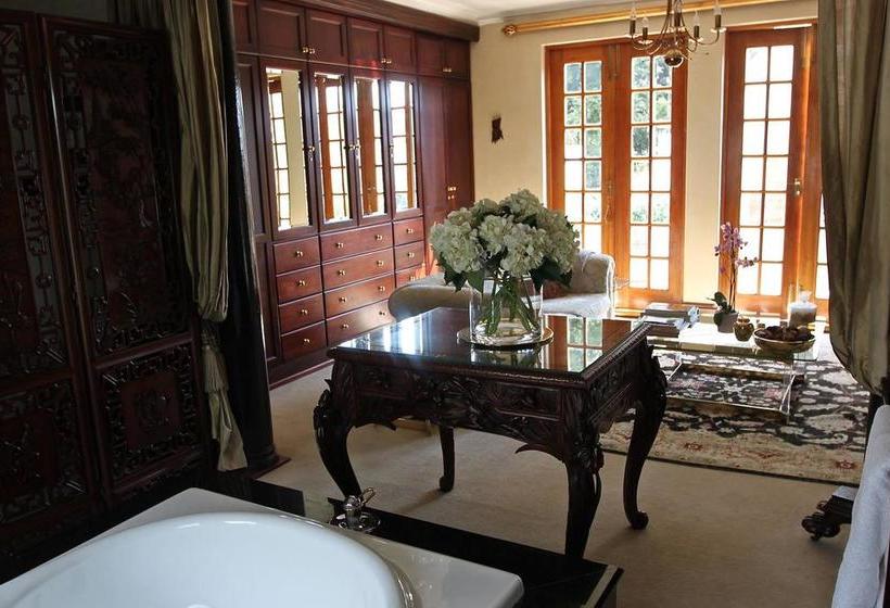 Pensión Doveton House 3