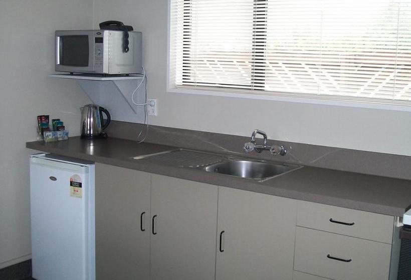 Asure Sierra Motel 4