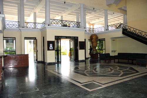 Hotel Lake Land Country Club Residency 1