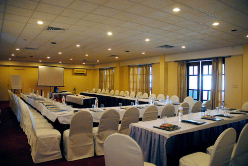 Hotel Lake Land Country Club Residency 12