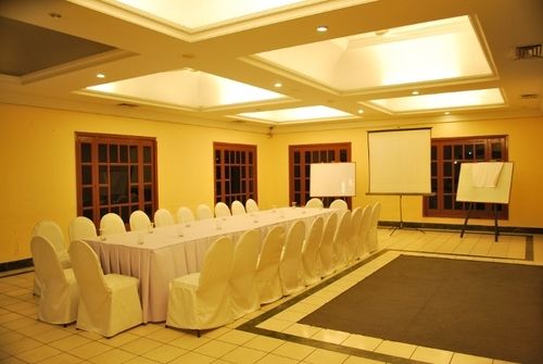 Hotel Lake Land Country Club Residency 14