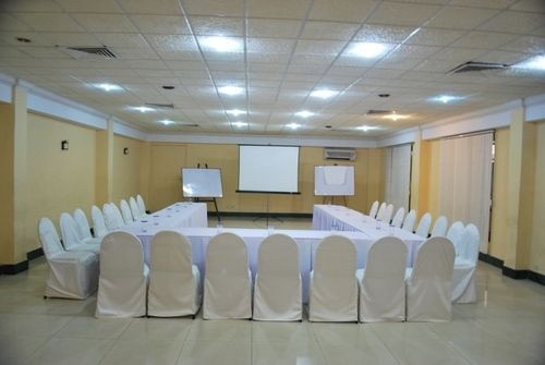 Hotel Lake Land Country Club Residency 15