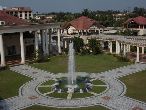 Hotel Lake Land Country Club Residency 17