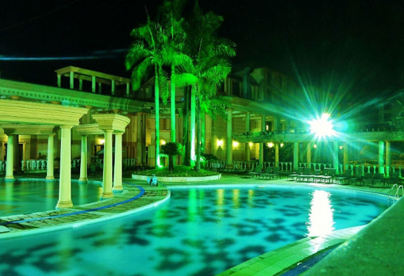 Hotel Lake Land Country Club Residency 4