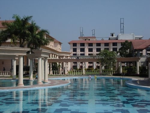 Hotel Lake Land Country Club Residency 6