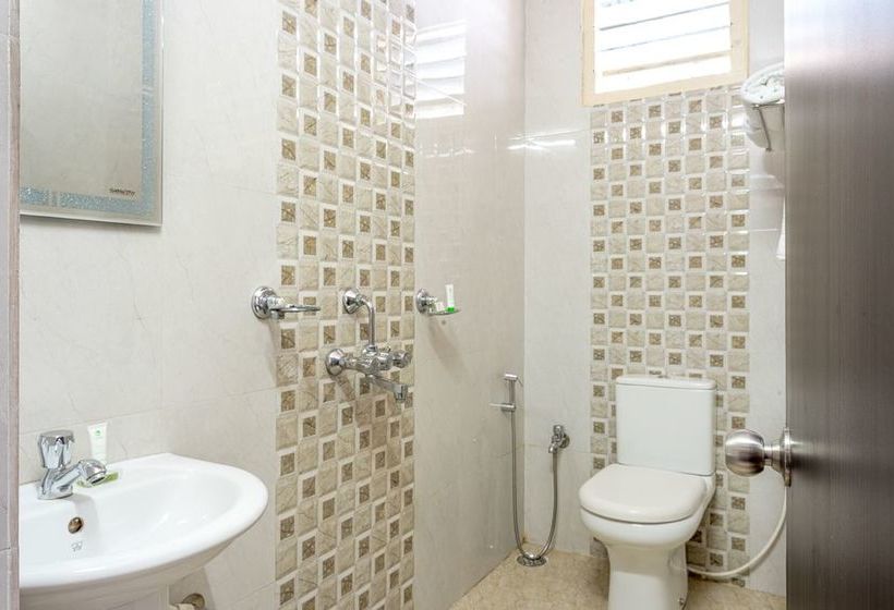 Hotel Treebo Sea Rock 18