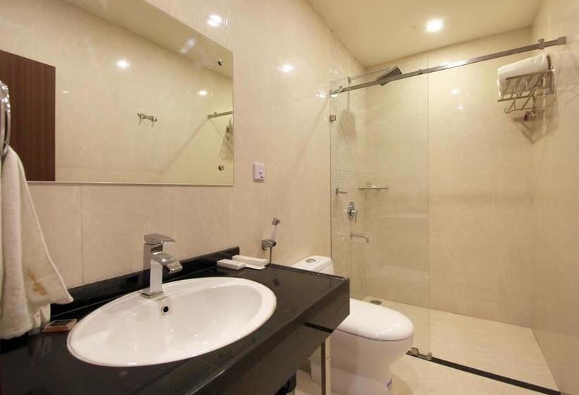 Hotel Hyderabad Grand 12