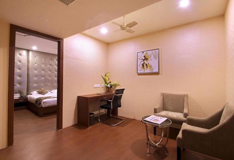 Hotel Hyderabad Grand 16