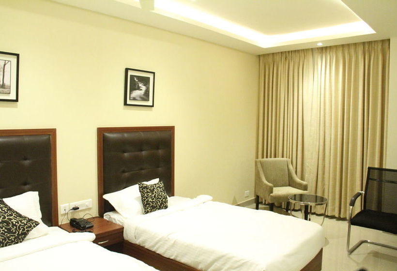 Hotel Hyderabad Grand 18