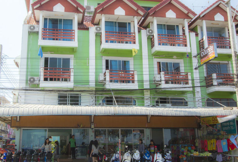 Pension Anantachai Guest House